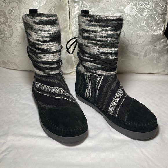 TOMS Nepal Mixed Woven Fleece Lined Suede Moccasin Boots - Picture 3 of 10